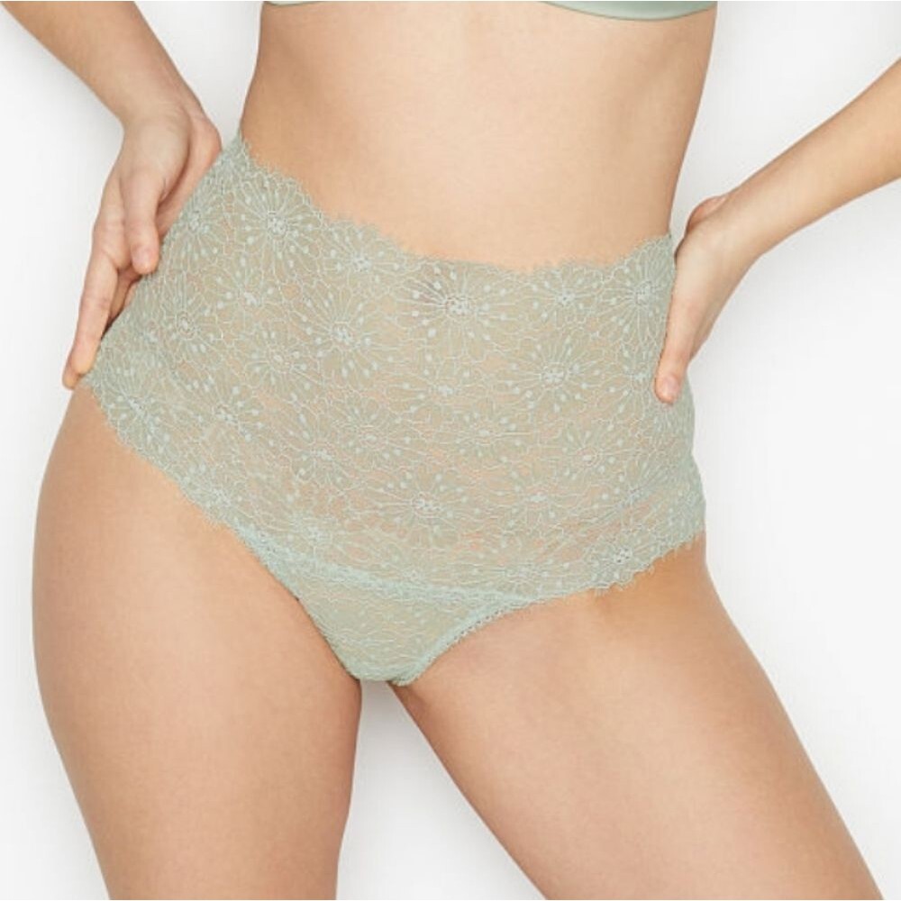 NWT Victoria's Secret High-Rise Floral Daisy Lace Thong Panty